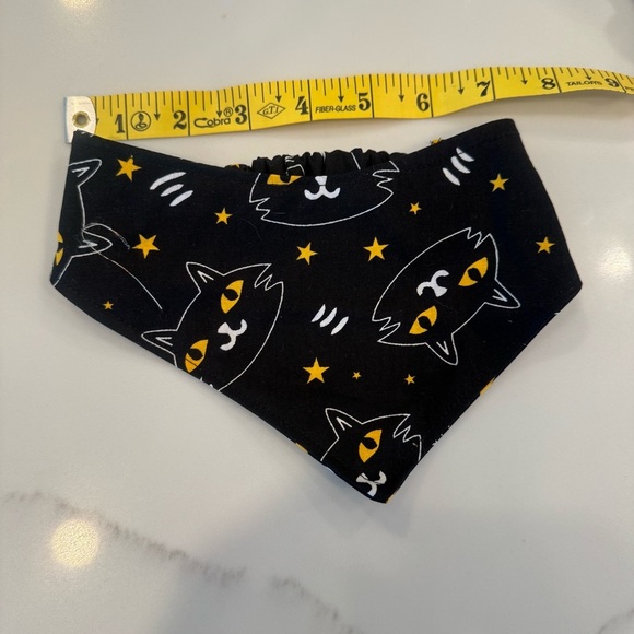 Halloween Themed Reversible Bandana with Ghosts, Pumpkins and Black cats - Picture 4 of 4